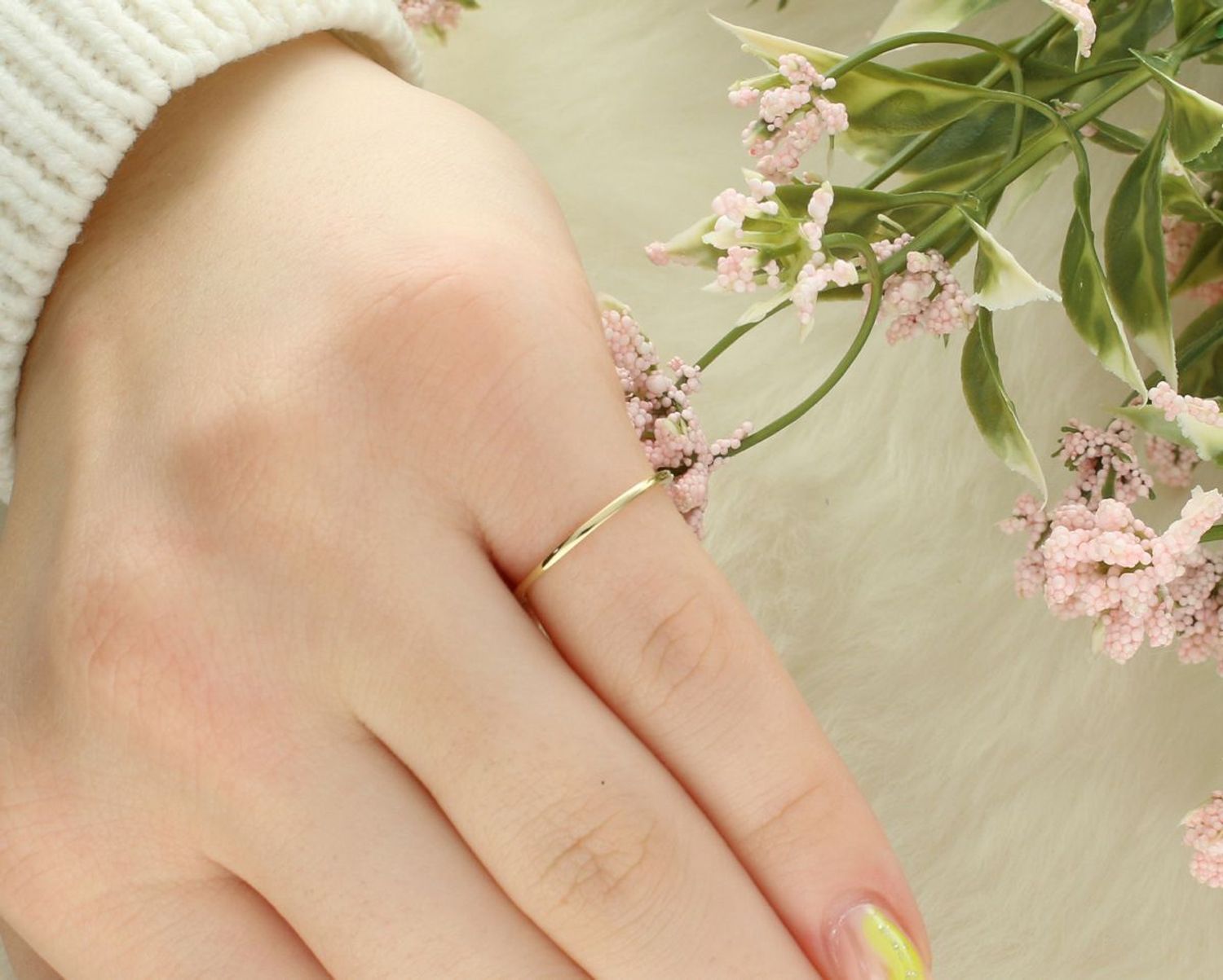 Damski pierścionek złoty 585 Delikatna obrączka z 27 Diamentami 0.08 ct JR10429Y  Pierścionek z żółtego 14 karatowego złota z Diamentami, idealny prezent dla każdej kobiety. Klasyka w idealnym wydaniu o rozmiarze 9.jpg