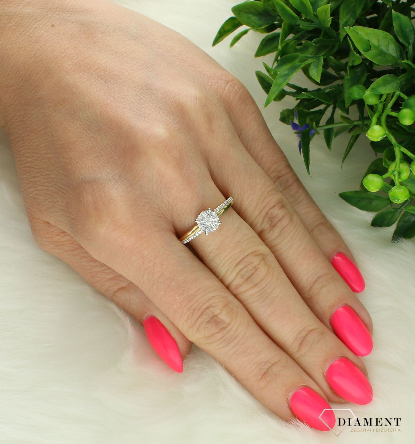 Złoty pierścionek Damski 585 Pierścionek z 43 Diamentami i ozdobną szyną 0,17ct JR11947Y.jpg