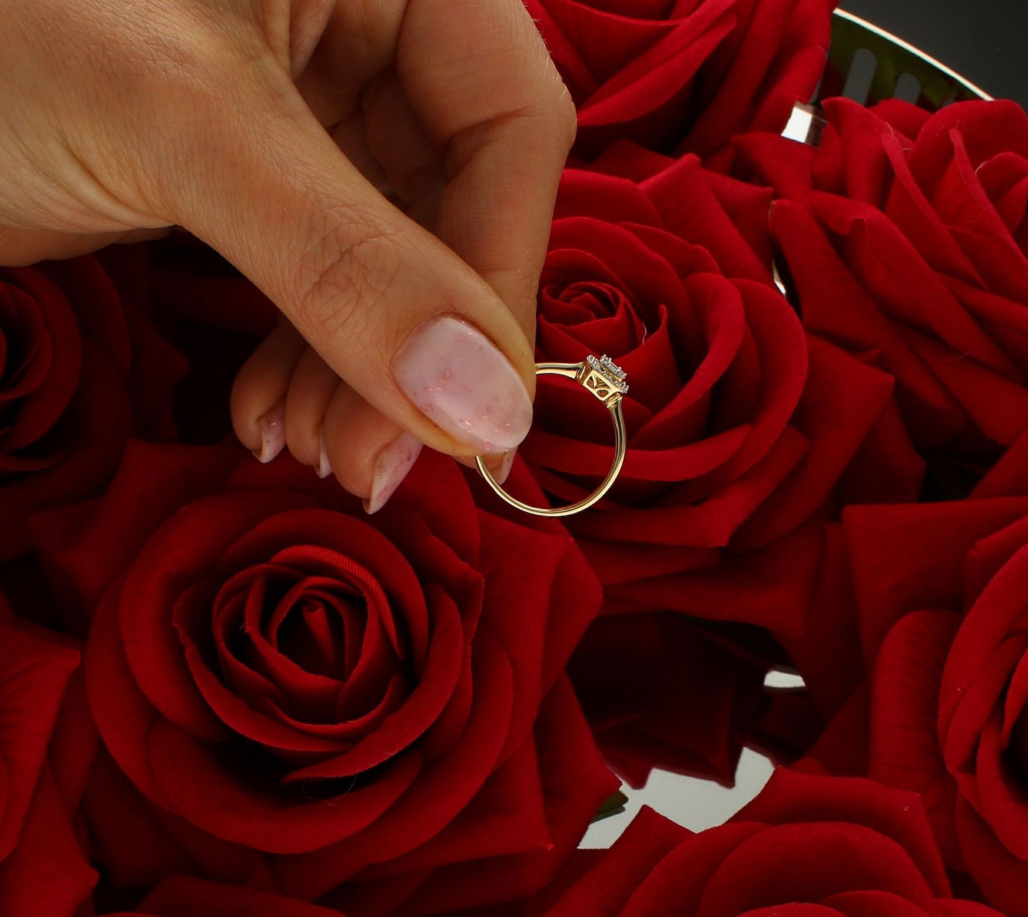 Pierścionek złoty Prostokątna korona Diamentów 585 rozmiar 13 (1).jpg