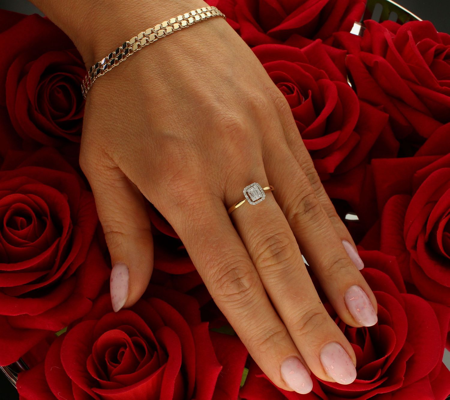 Pierścionek złoty Prostokątna korona Diamentów 585 rozmiar 13 (1).jpg