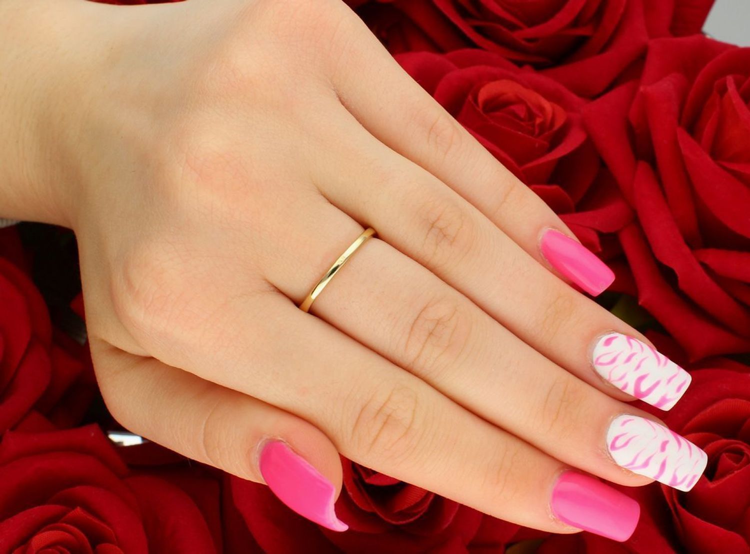 Złoty pierścionek z diamentem 0,04ct GHSI – JR20488Y.jpg