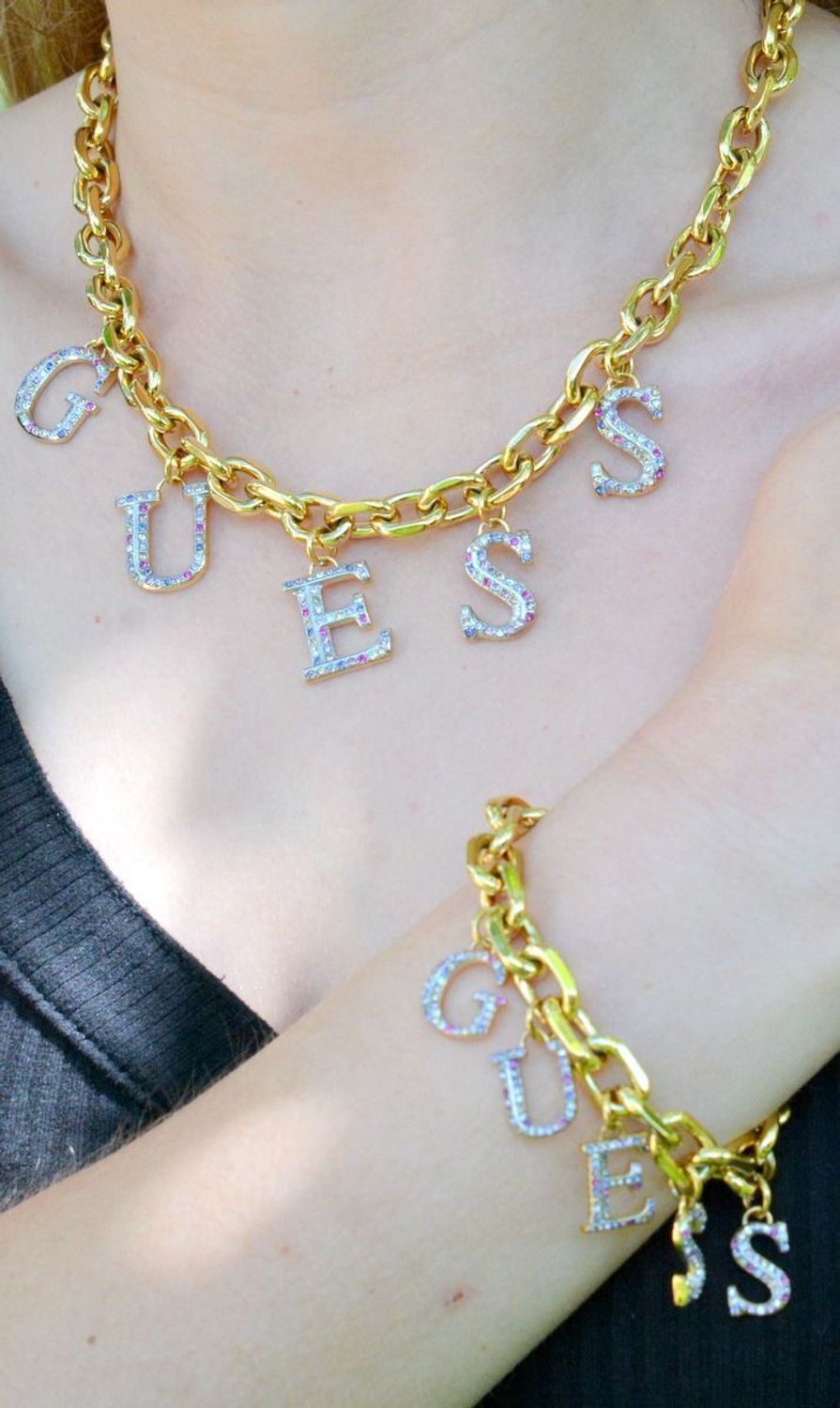 Bransoletka damska GUESS złota z kolorowymi kamieniami JUBB02221JWYGMCL.jpg