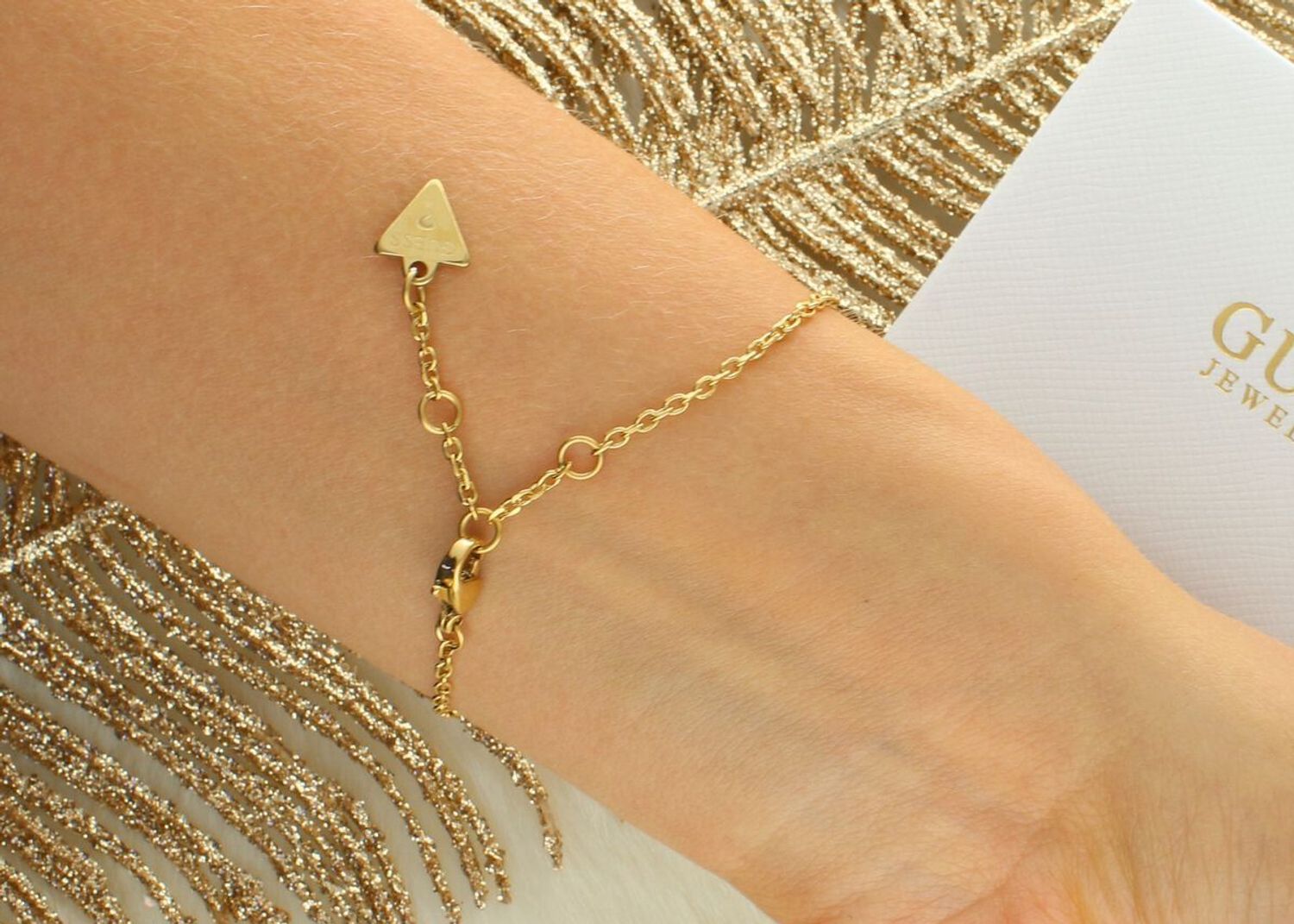 Damska Bransoletka Guess Beloved JUBB05022JWYGS – Stal Szlachetna z Kryształkami.jpg