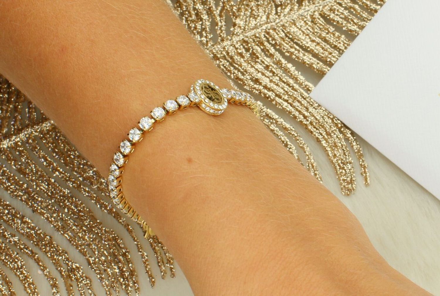 Damska bransoletka Guess Paradise JUBB05142JWYGS – stal szlachetna z kryształamissss.jpg