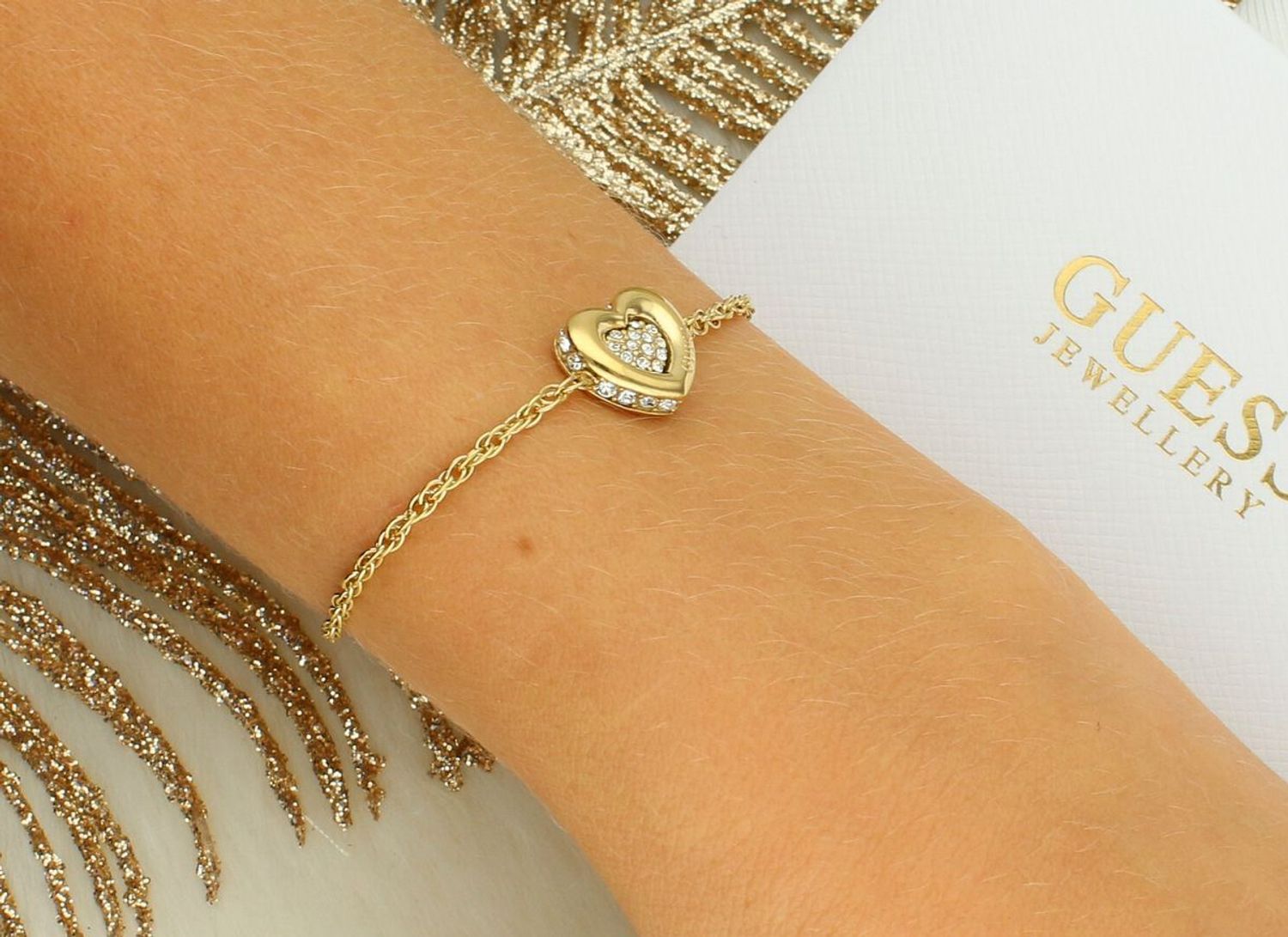 Damska Bransoletka Guess JUBB05461JWYGS – Serce z Cyrkoniami, Stal Szlachetna.jpg