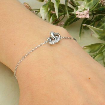 Bransoletka damska Guess JUBB06014JWRHS srebrna serca z cyrkoniami cyrkonie.jpg
