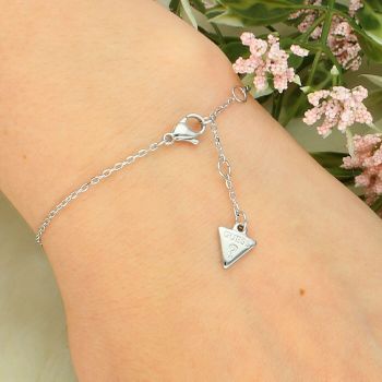 Bransoletka damska Guess JUBB06014JWRHS srebrna serca z cyrkoniami zapięcie.jpg
