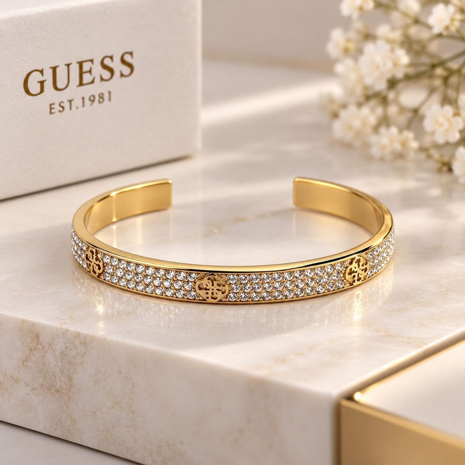 Bransoletka damska Guess 4G Supreme JUBB06401JWYGL – złota z kryształami 19 cm (2).jpg