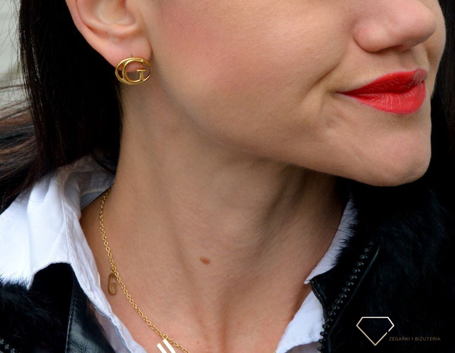 Kolczyki GUESS w kolorze złotym z logo 'G' UBE01041JWYGTU.jpg