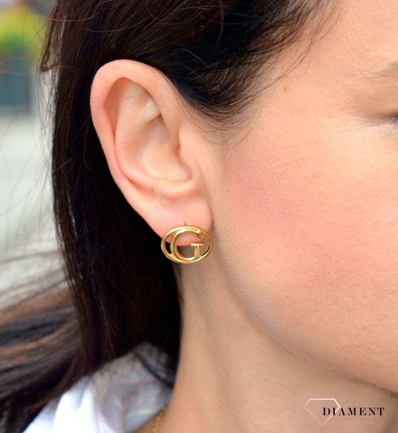 Kolczyki GUESS w kolorze złotym z logo 'G' UBE01041JWYGTU.jpg