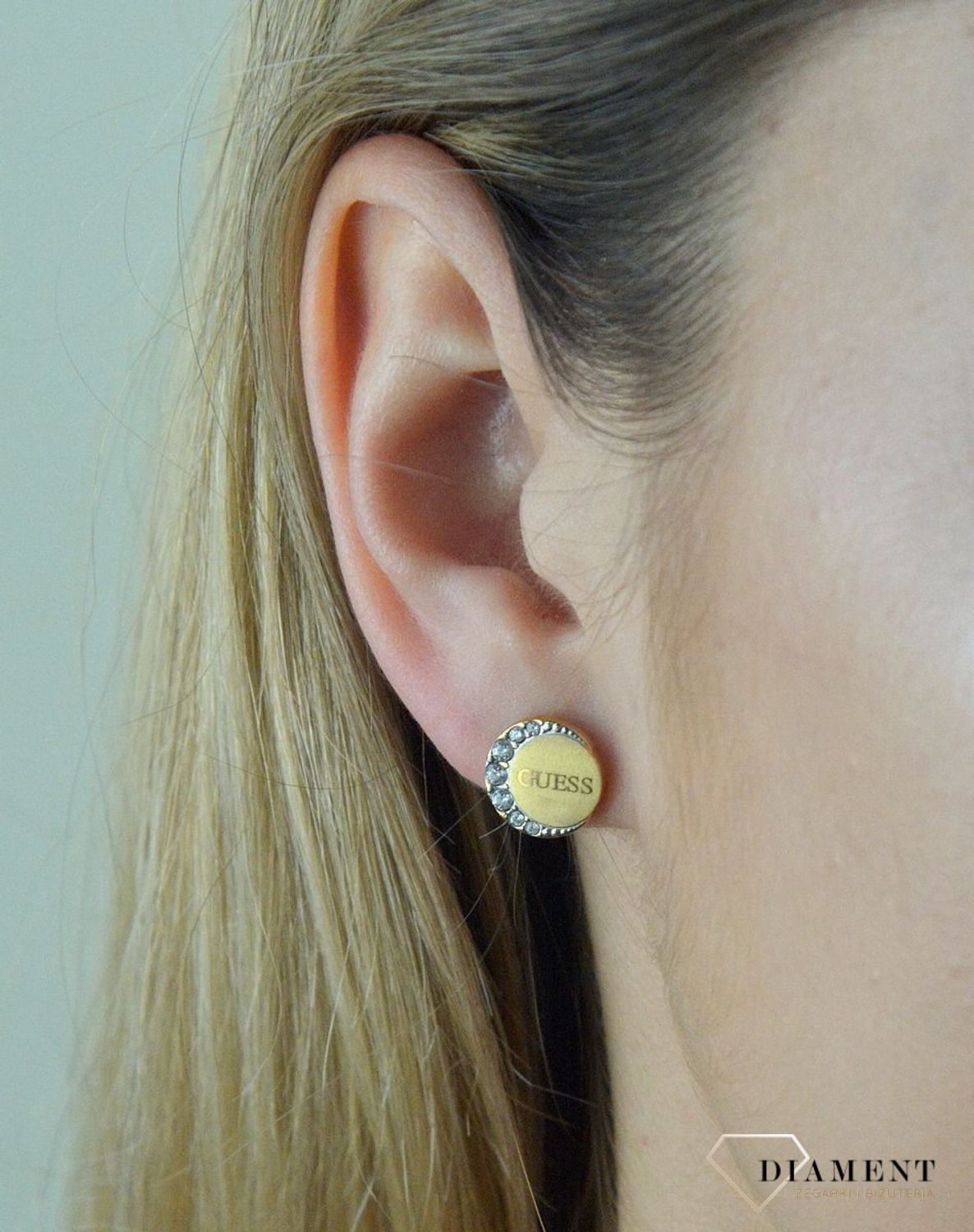 kolczyki-zlote-guess-fazy-ksiezyca-z-cyrkoniami-ube01195jwygtu.-kolczyki-guess-moon-phases.-kolczyki-wykonane-z-najwyzszej-jakosci-stali-w-kolorze-zlota..jpg