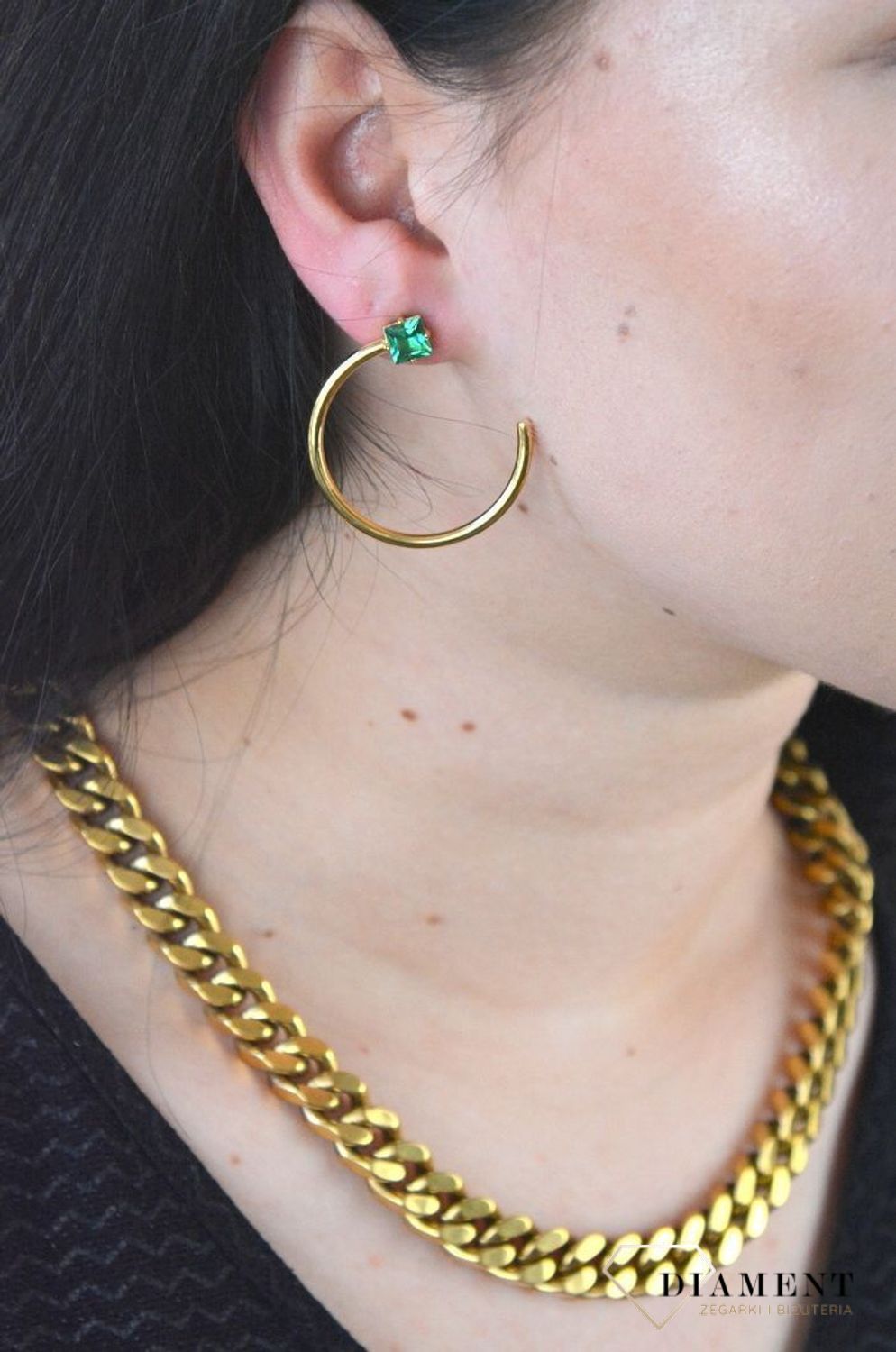 Kolczyki GUESS otwarte koło z zielona cyrkonią JUBE01229JWYGTU.jpg