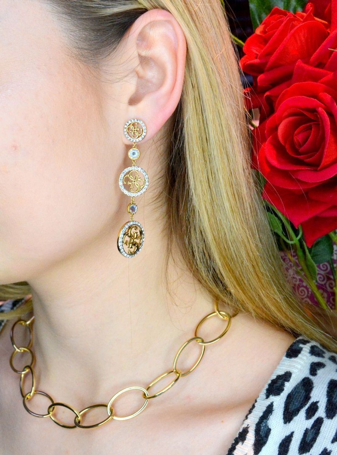 Kolczyki złote damskie GUESS wiszące z cyrkoniami JUBE02144JWYGTU.jpg