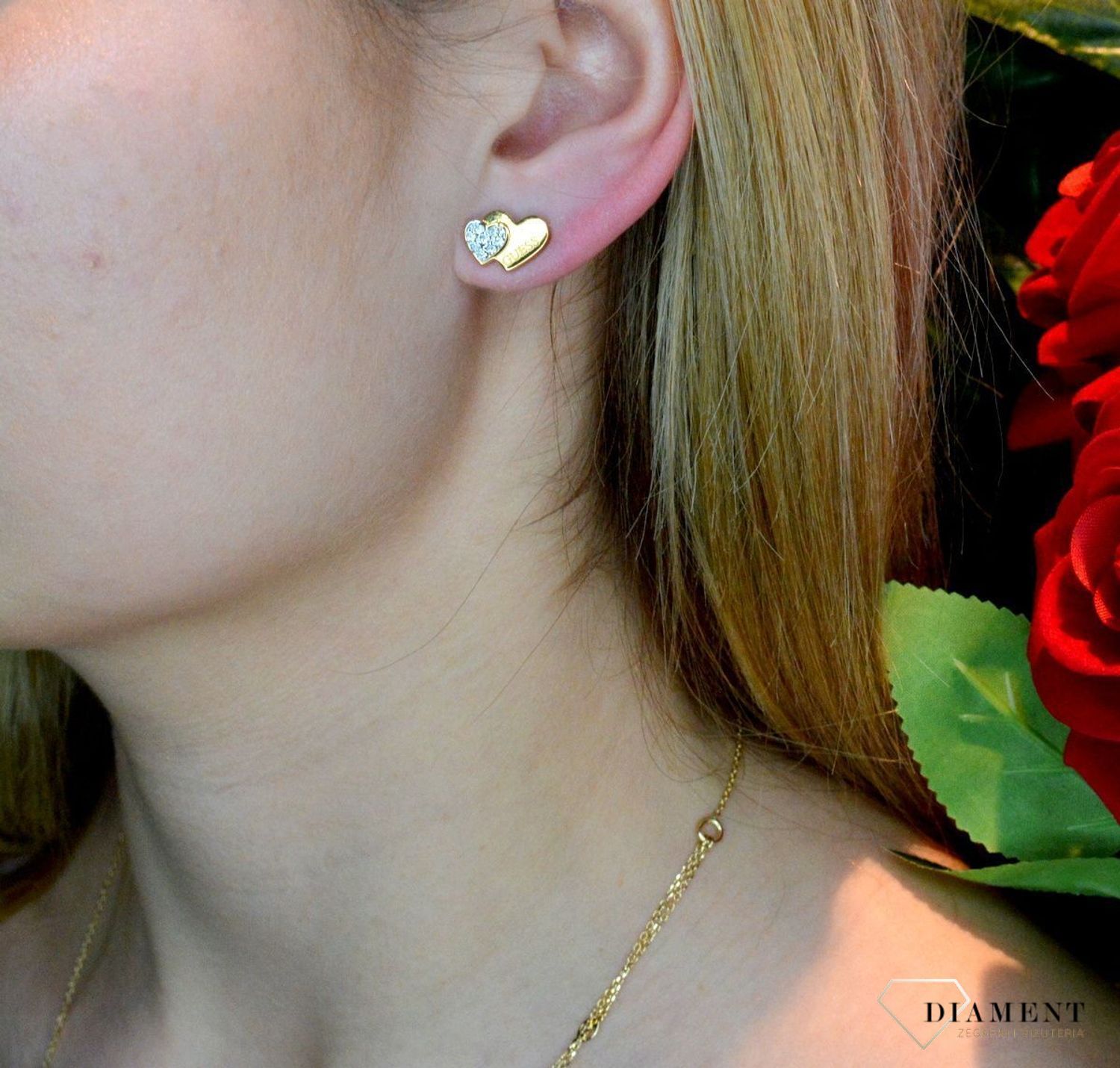 Złote kolczyki damskie GUESS stalowe 'Podwójne serca' JUBE02174JWYGT.jpg