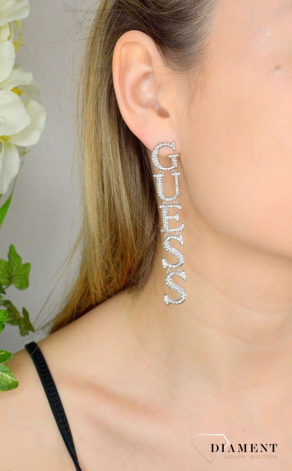 Kolczyki GUESS stalowe duży napis Guess z cyrkonią JUBE02219JWRHT-u.jpg