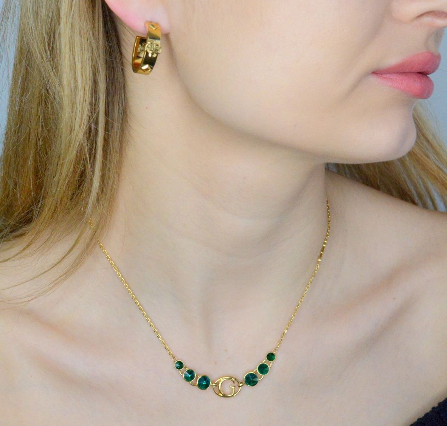 Kolczyki GUESS stalowe pozłacane owalne logo Guess JUBE03290JWYGT-U.jpg