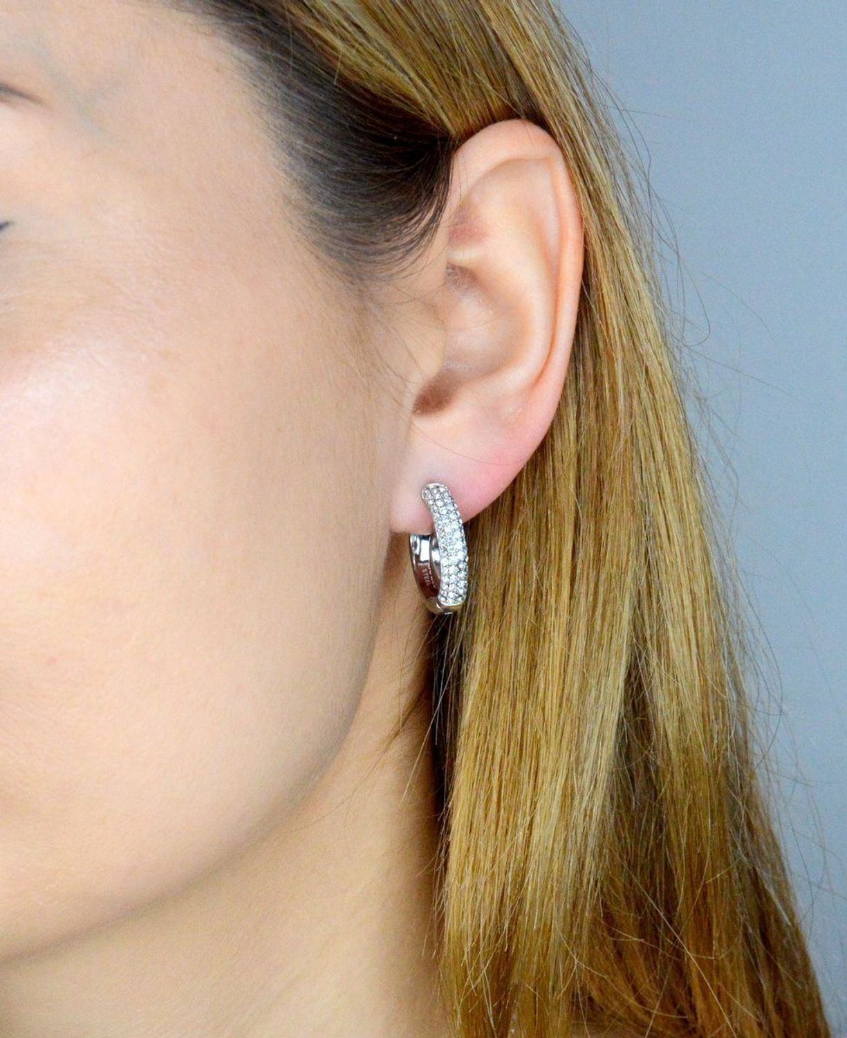 Kolczyki GUESS stalowe koła logo Guess z cyrkoniami JUBE03299JWRHT-U.jpg