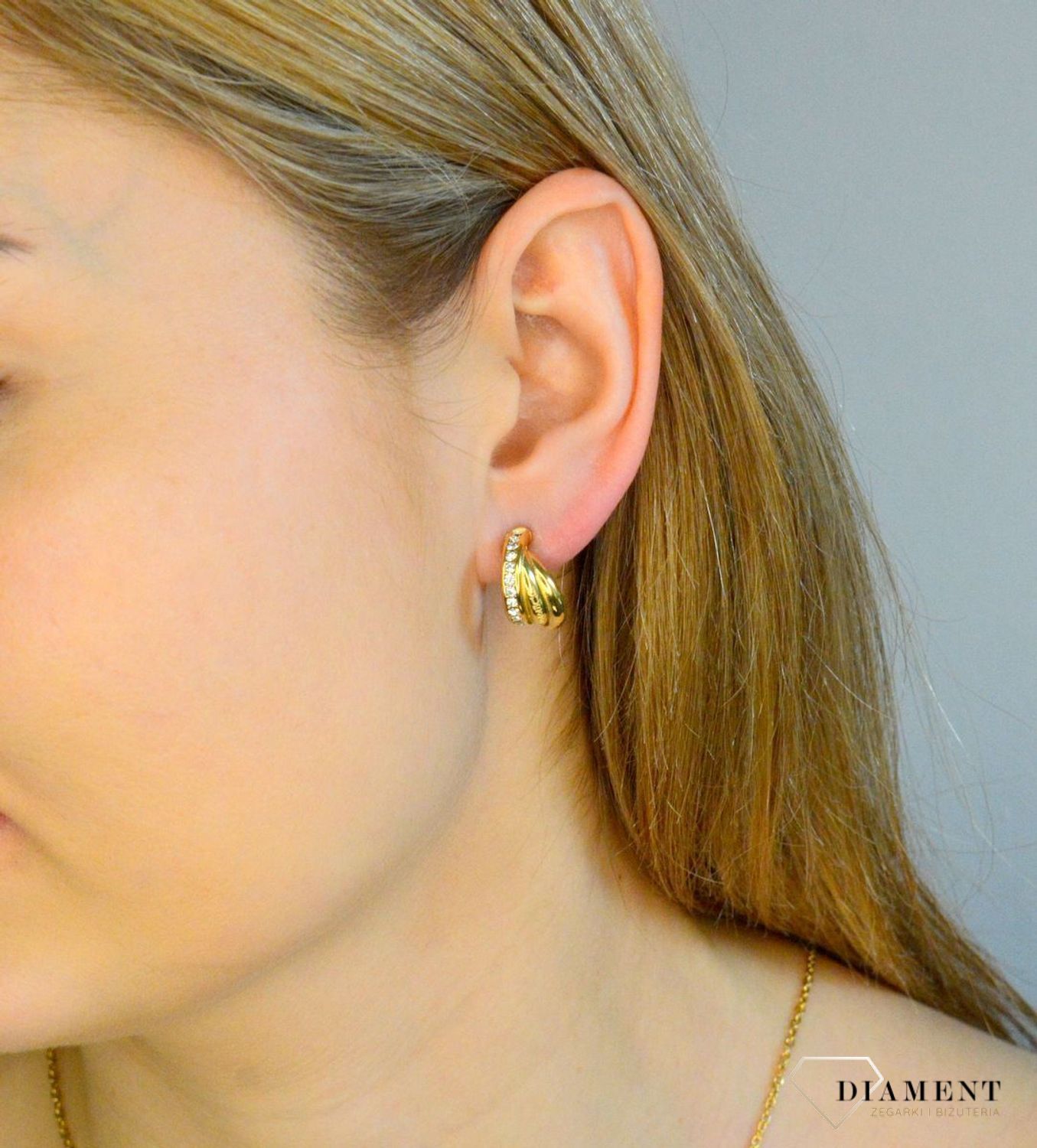 Kolczyki damskie stalowe wkrętki  w kolorze złotym Guess Perfect JUBE04066JWYGT-U.png