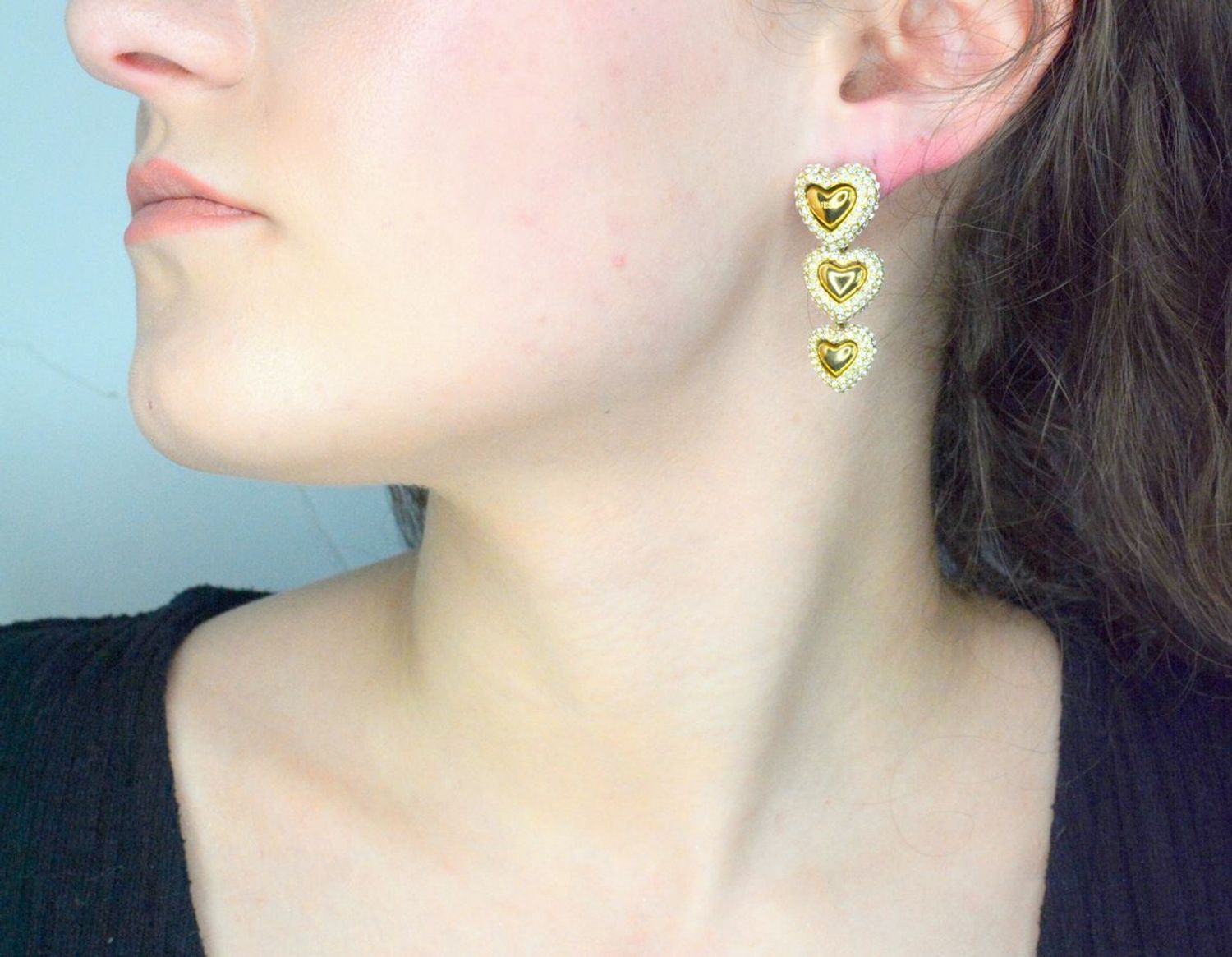 Złote kolczyki Guess trzy serca wiszące z cyrkoniami JUBE05013JWYGT-U stalowe JUBE05013JW-YG.jpg