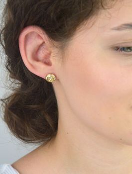 Kolczyki Guess G Crystal JUBE05448JWYGT-U – okrągłe, stalowe, pozłacane, z literką „G” i kryształkami. Stylowa, subtelna biżuteria na każdą okazję (2).JPG