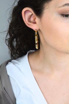 Kolczyki damskie Guess duże koła złote z cyrkoniami JUBE06172JWYGT-Ud (2).jpg