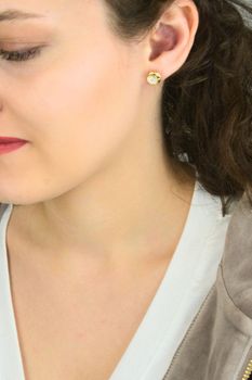 Kolczyki Guess Stalowe Pozłacane z Cyrkoniami JUBE06240JWYGT-U – Kssiężyc i Gwiazdki (5).jpg