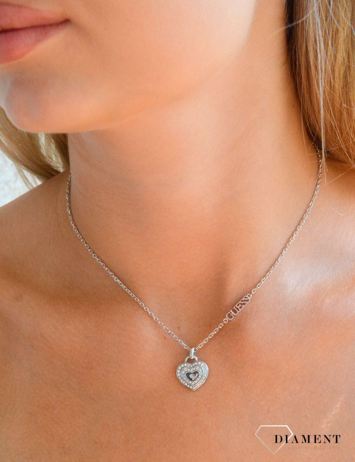 Naszyjnik damski stalowy GUESS Amami z zawieszką w kształcie serca z cyrkoniami JUBN04030JWRHT-U.jpg