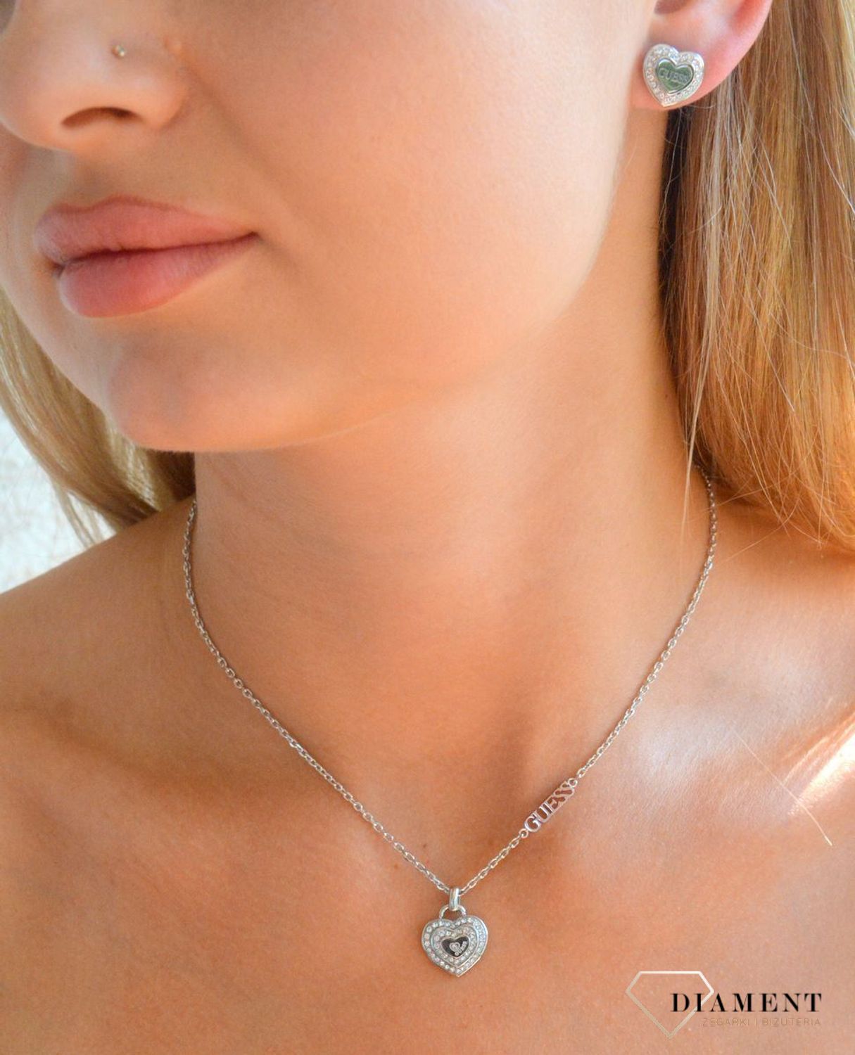 Naszyjnik damski stalowy GUESS Amami z zawieszką w kształcie serca z cyrkoniami JUBN04030JWRHT-U.jpg