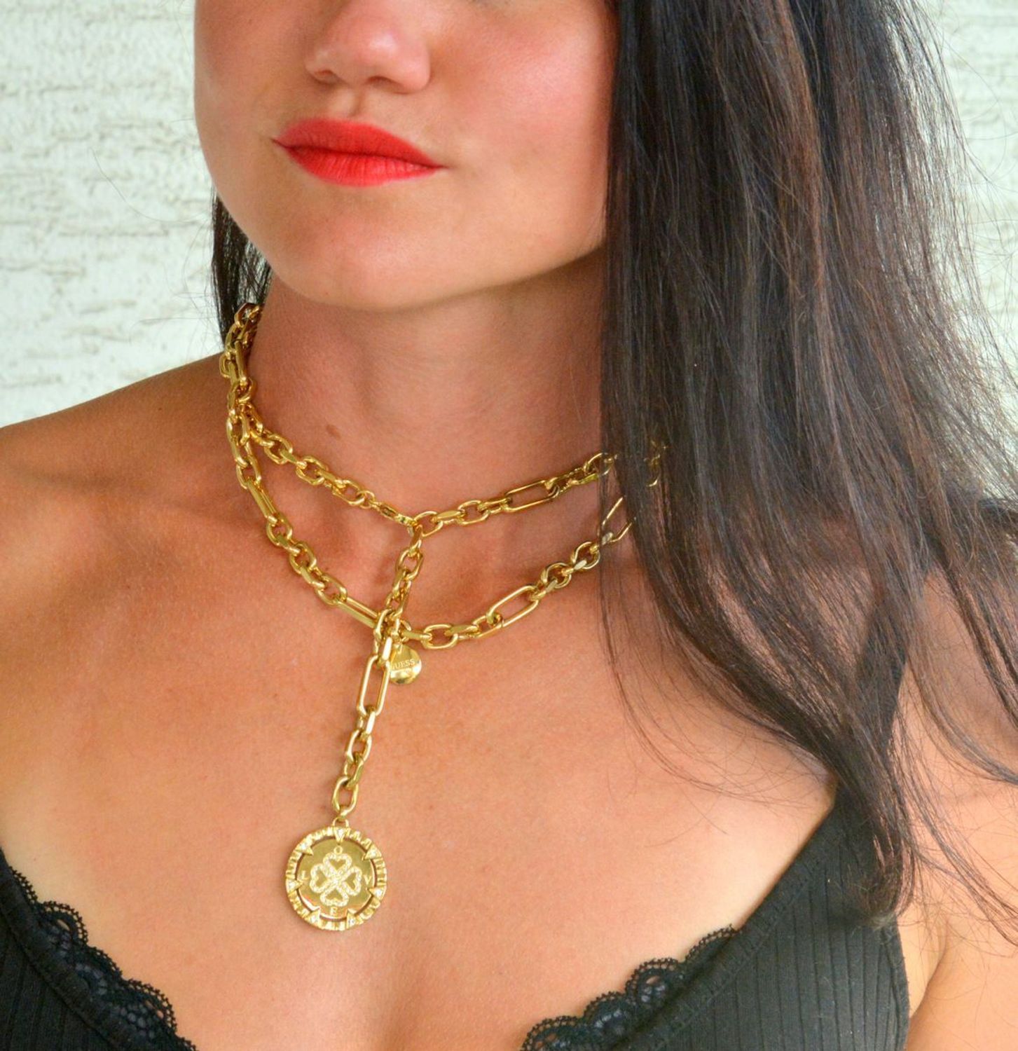 Naszyjnik damski podwójny GUESS pozłacany z koniczynką i cyrkoniami JUBN04036JWYGT-U.jpg