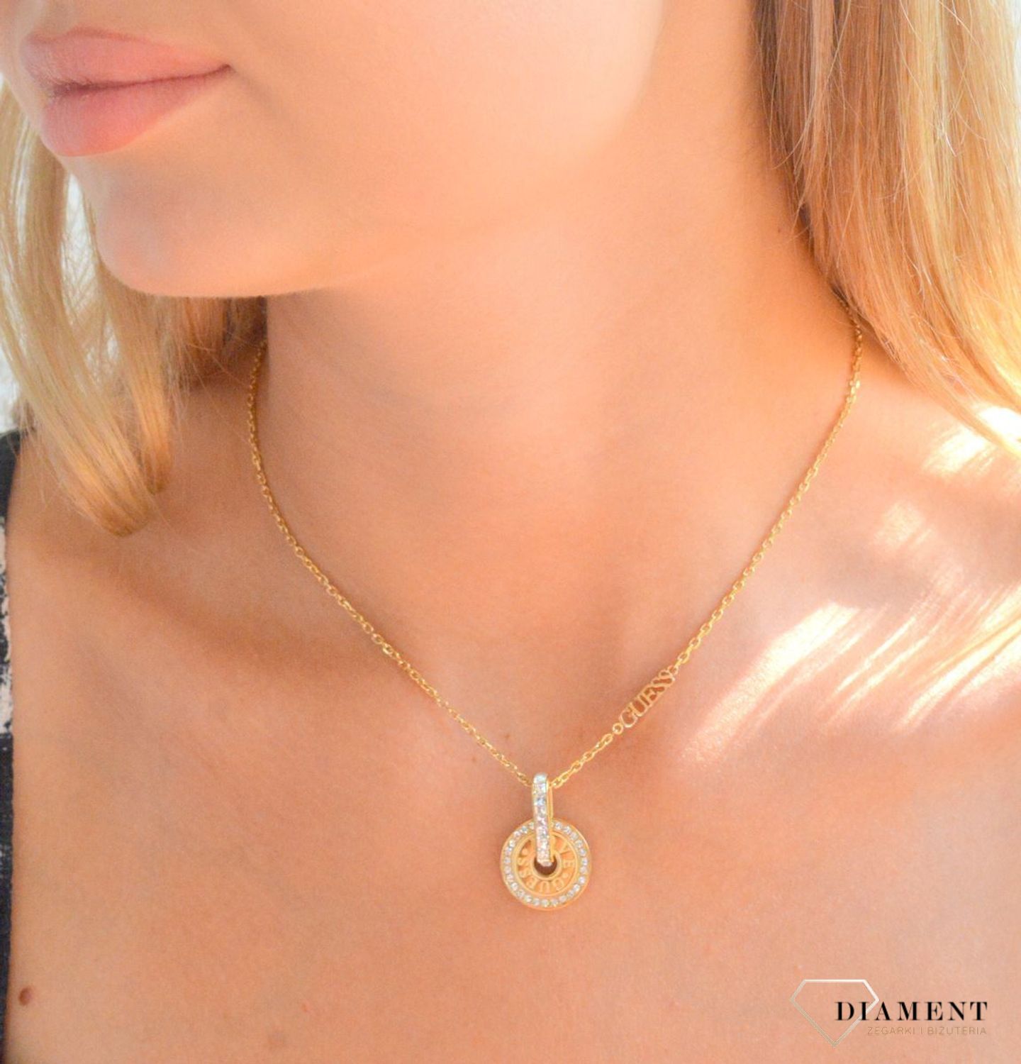 Naszyjnik GUESS pozłacany z okrągłą zawieszką Love Guess JUBN04077JWYGT-U.png