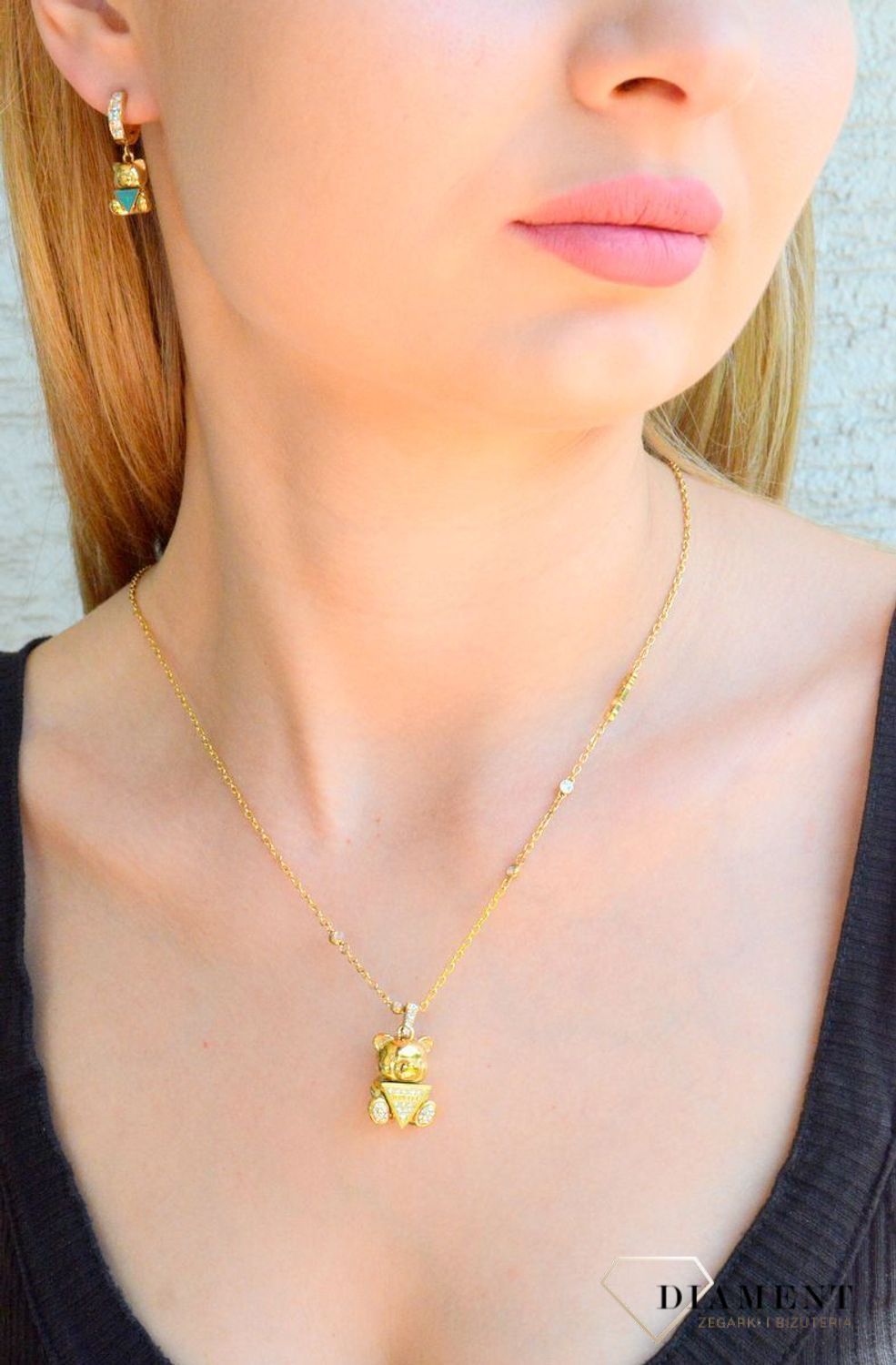 Naszyjnik damski Guess Rock Candy Miś JUBN04181JWYGTU. Oryginalny naszyjnik marki Guess. Biżuteria Guess na prezent dla kobiety. Miś z Guess. Naszyjnik damski z zawieszką misia..jpg