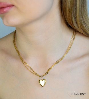 Naszyjnik damski pokryty złotem z kłódką w kształcie serca i logo GUESS JUBN04208JWYGRHT-U.  Stalowy, ozdobny naszyjnik z zawieszką kłódką w kształcie serca GUESS JUBN04208JWYGRHT-U (1).JPG