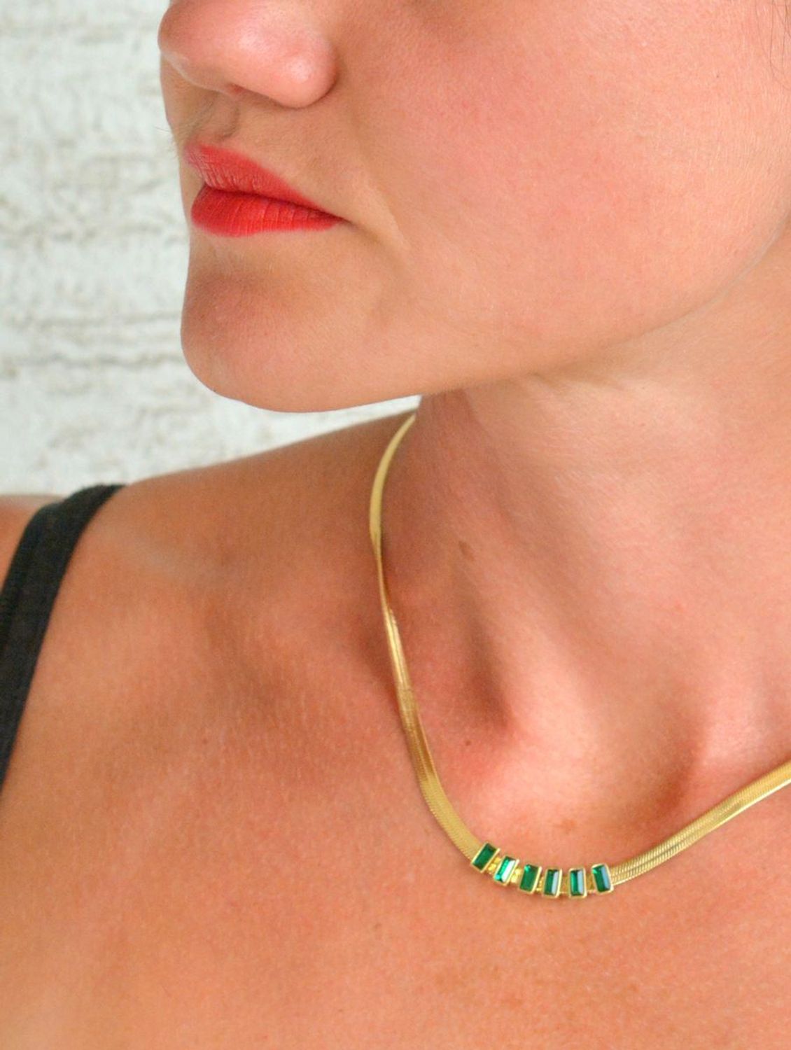 Naszyjnik damski Guess złota taśma z cyrkoniami JUBN04255JWYGEMT-U. Stalowy naszyjnik Guess. Naszyjnik damski Guess. Naszyjnik stalowy damski Guess. Naszyjnik stalowy taśma. Stalowa taśma naszyjnik dla kobiety..jpg