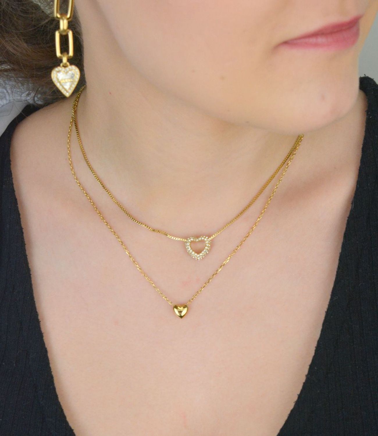 Naszyjnik damski Guess 💖 podwójny łańcuszek z serduszkami i cyrkonią – stal szlachetna.jpg