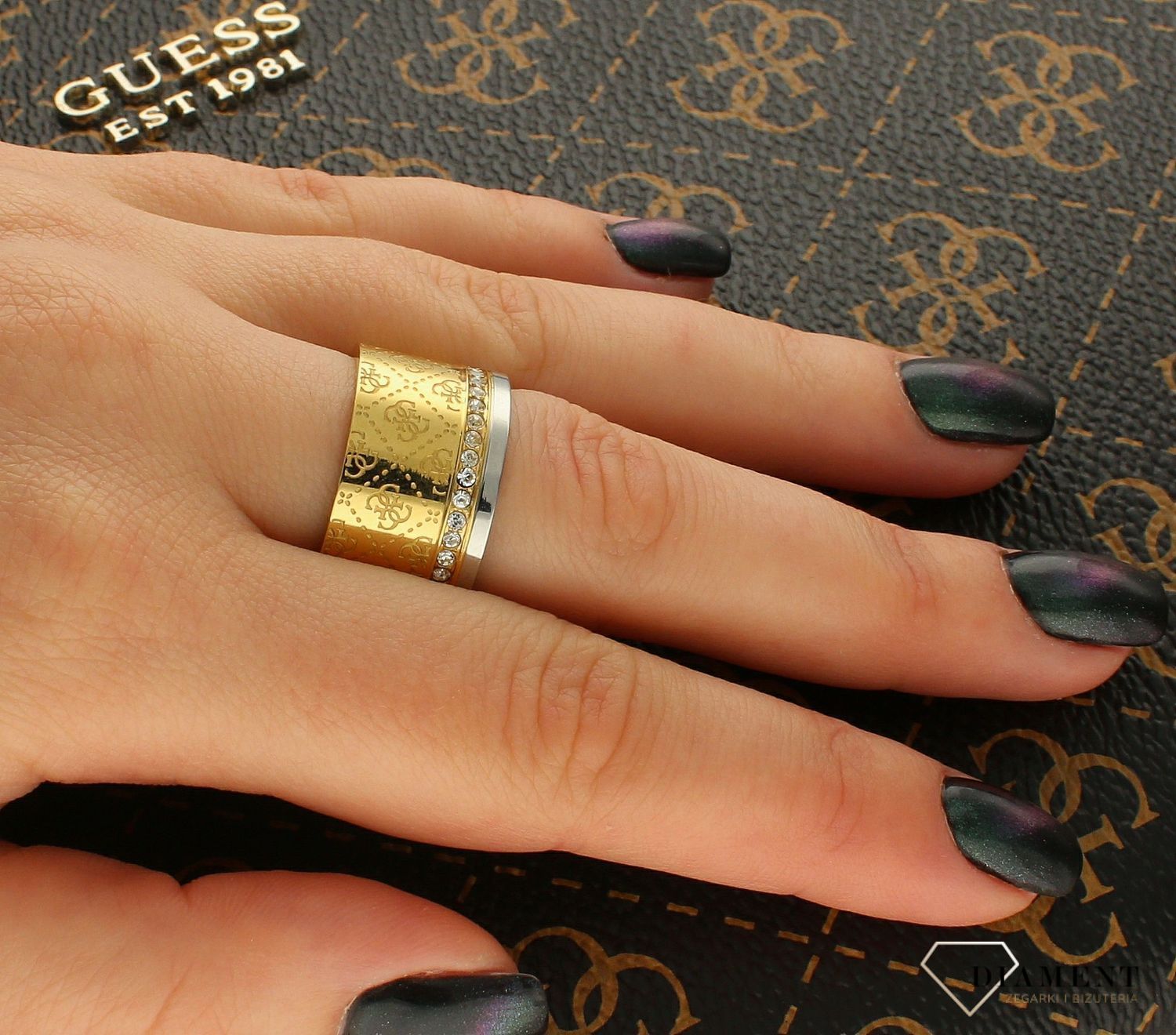 Pierścionek obrączka GUESS 'Okrągła harmonia' JUBR01169JWRHYG.jpg