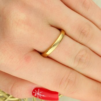 Pierścionek damski GUESS JUBR05042JWYG56 złoty z cyrkoniami i motywem kwiatów – Rozmiar 16 tył.jpg