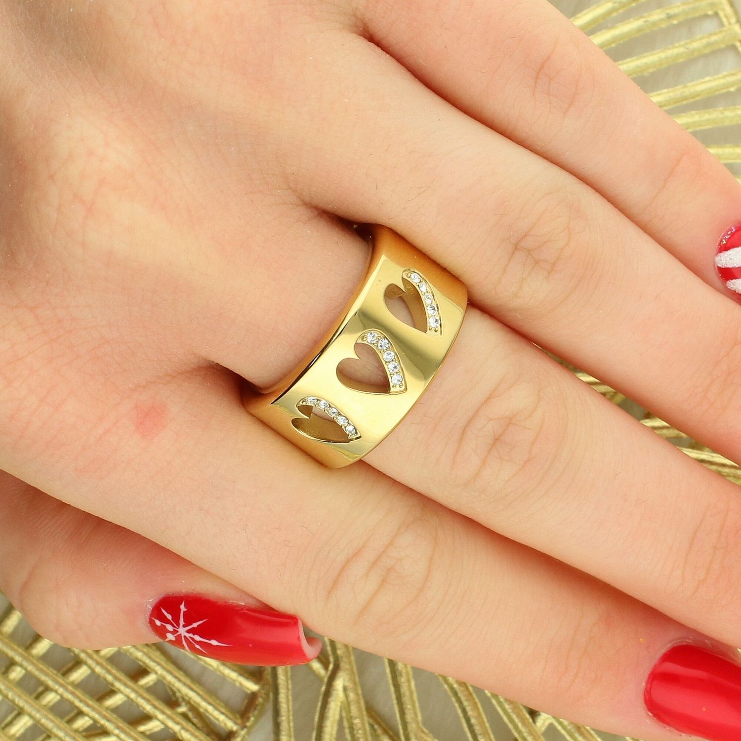 GUESS złoty pierścionek z trzema sercami i białymi cyrkoniami – szerok, rozmiar 18 ...jpg