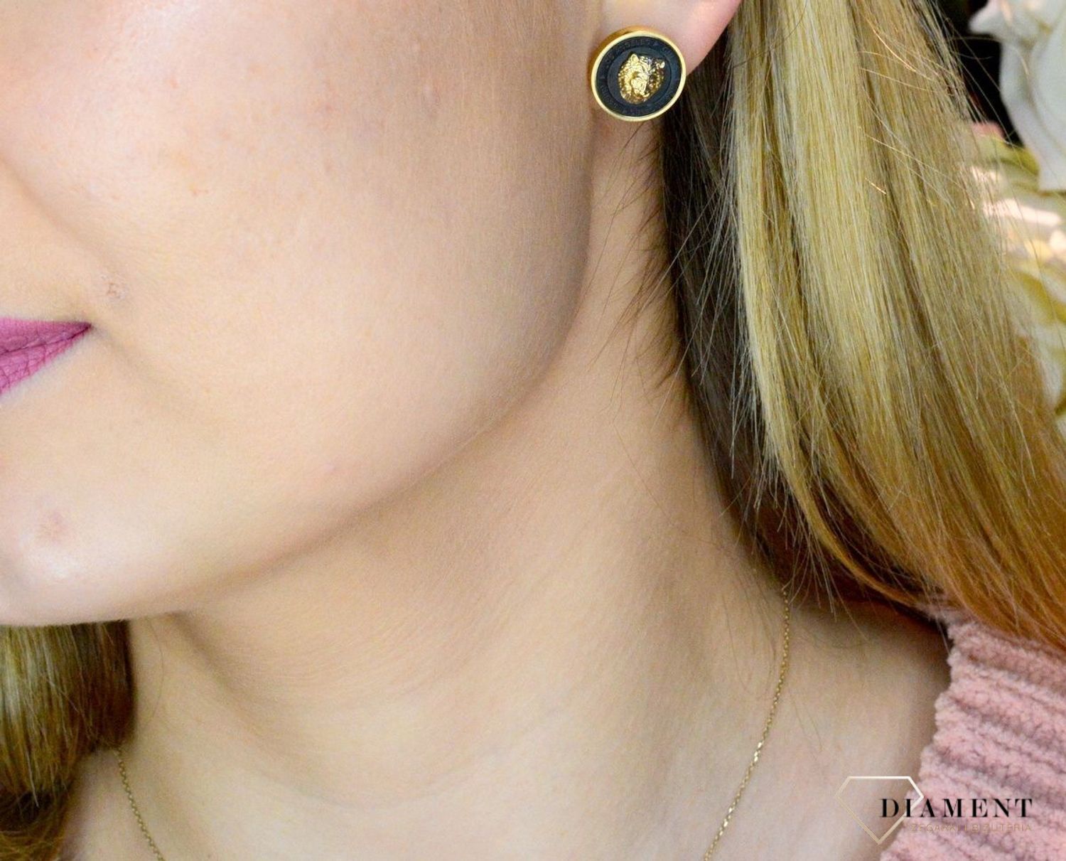 Kolczyki GUESS stalowe złoto-czarne z logo JUME01318JWYGYBT.jpg