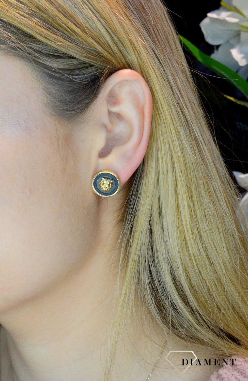 Kolczyki GUESS stalowe złoto-czarne z logo JUME01318JWYGYBT.jpg