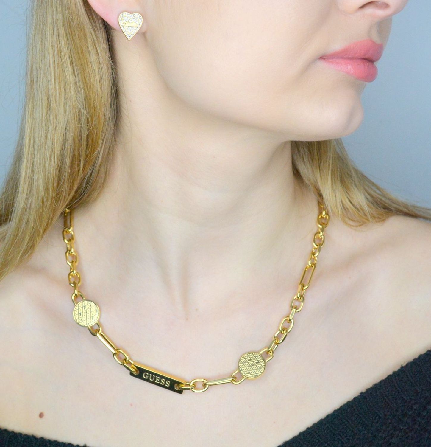 JUMN03227JWYGT-U złoty łańcuch guess.webp