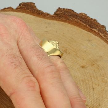 Pierścionek Męski Guess JUMR01315JWYGYB – Sygnet ze Stali z Motywem Lwa (3).jpg