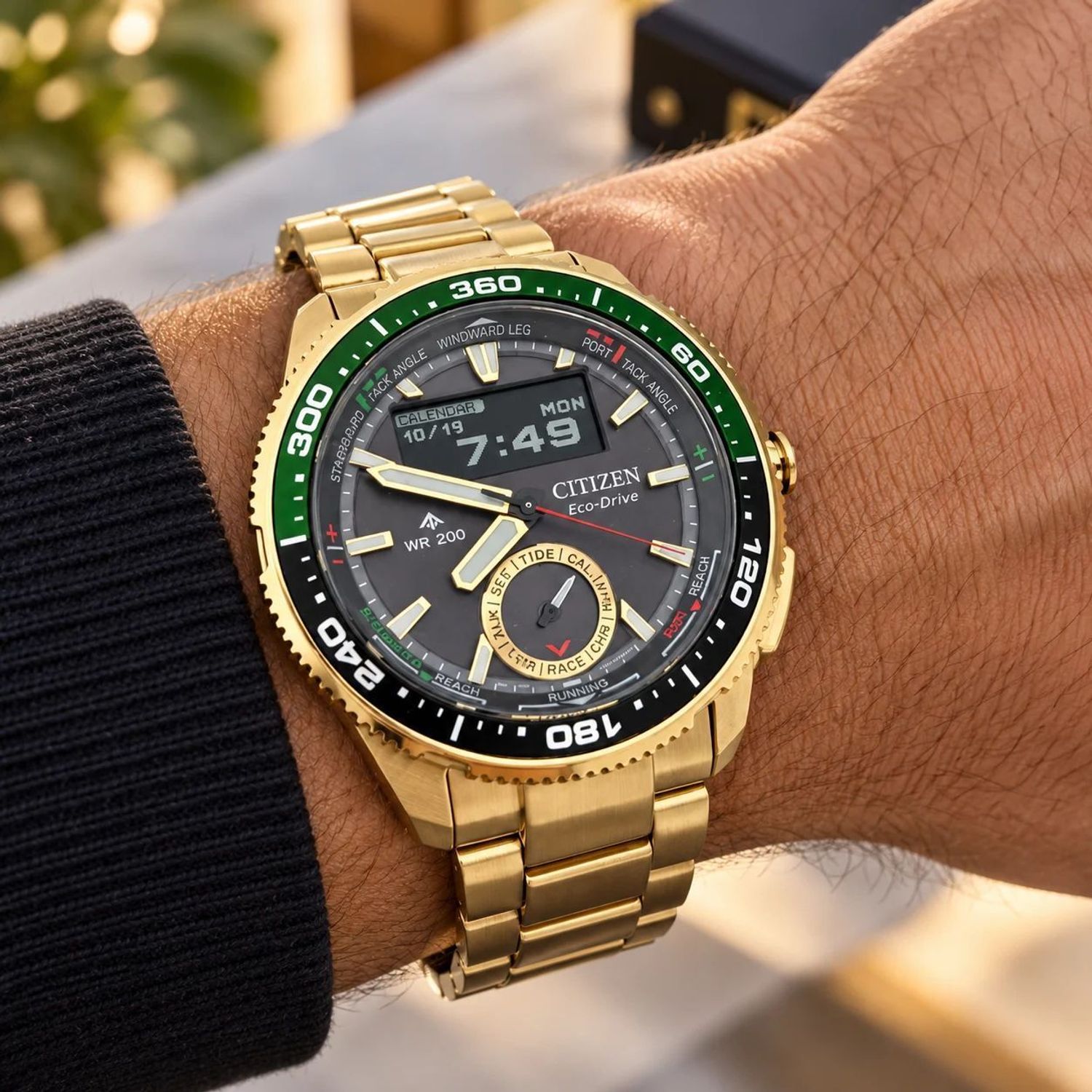 Zegarek męski Citizen Promaster Marine Wave Tracker JV3002-51E Eco-Drive Chronograph – złoty z czarną tarczą (2).jpg