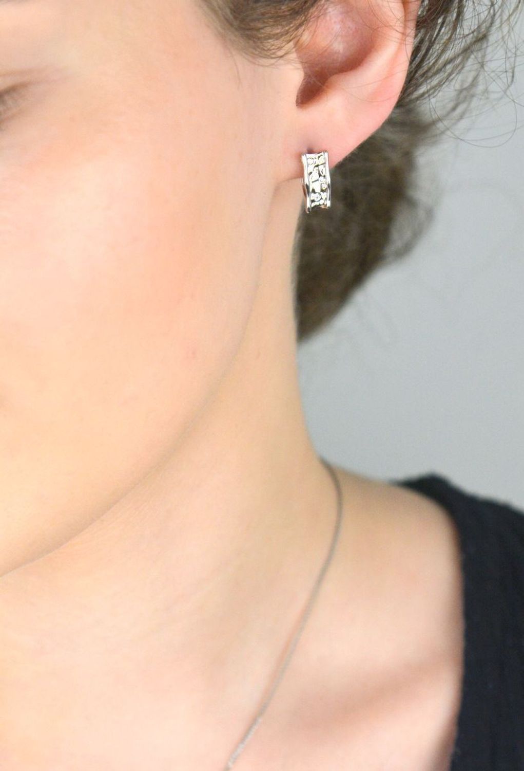 Kolczyki damskie srebrne prostokątne z cyrkoniami próba 925, KVI114030.jpg