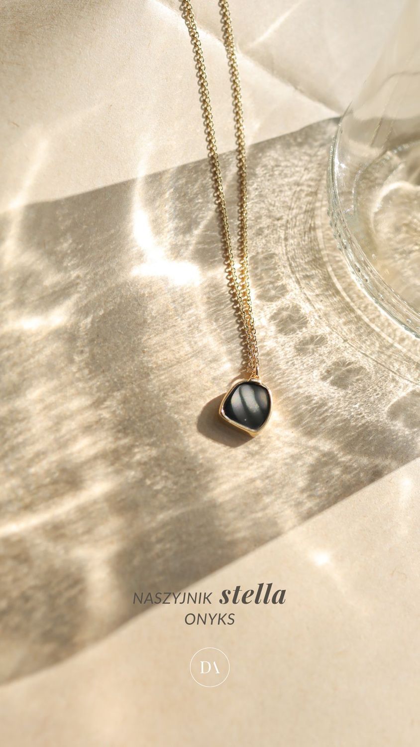 Naszyjnik złoty onyks pr 585, K0NUC133822 Złoty naszyjnik 585 celebrytka ozdobiony kamieniem naturalnymi onyksem. Niezwykły blask szlachetnego kruszcu zamknięty w wyjątkowej formie.1.jpg