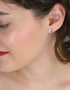 Eleganckie kolczyki srebrne Swarovski Crystal K1122SS29AB wykonane ze srebra próby 925 z kryształami Swarovski w kolorze Aurore Boreale. Waga 0,70 g, idealne na każdą okazję. Autoryzowany sklep Diament, 2 lata gwa.JPG