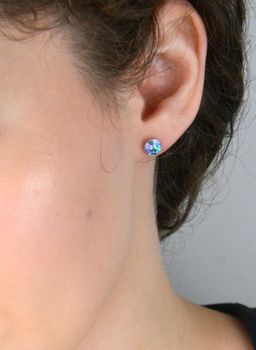 Kolczyki ze srebra 925 z kryształami Swarovski Vitrail Light. Subtelne, kolorowe refleksy i elegancki blask. Średnica kryształu ok. 0.6 cm. Model K1122SS29VL (1).JPG