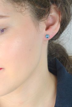 Kolczyki srebrne Swarovski błękitne kwiatki✓ Prezent dla dziewczyny✓ Prezent dla mamy✓Biżuteria srebrna w Sklepie z Biżuterią zegarki-diament.pl✓Piękna i Elegancka Kolczyki dla Kobiet✓Prawdziwe Srebro✓Darmowa wysyłka✓ (1).JPG