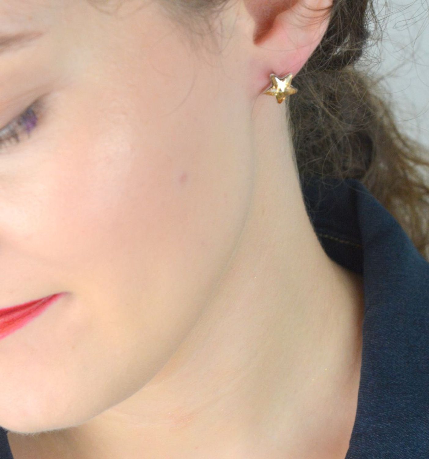 Kolczyki srebrne Swarovski jasno złote gwiazdki.jpg