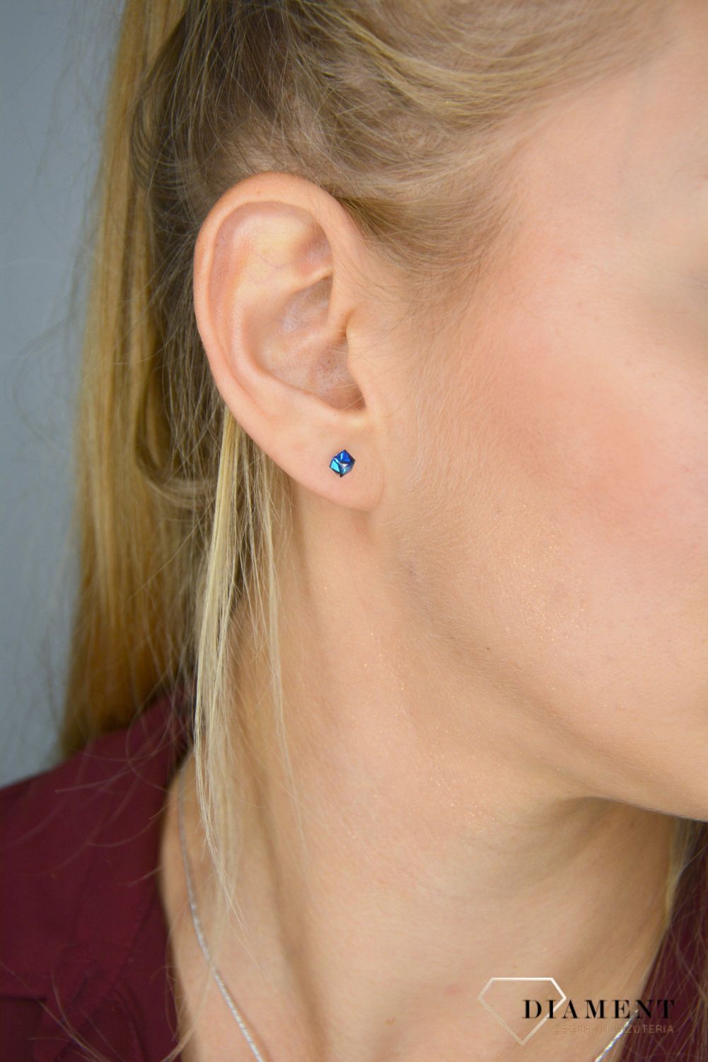 Kolczyki srebrne Swarovski małe kostki Bermuda Blue K48414BB✓ Prezent dla dziewczyny✓ Prezent dla mamy✓Biżuteria srebrna w Sklepie z Biżuterią zegarki-diament.pl✓Piękna i Elegancka Kolczyki dla Kobiet✓ (1).JPG