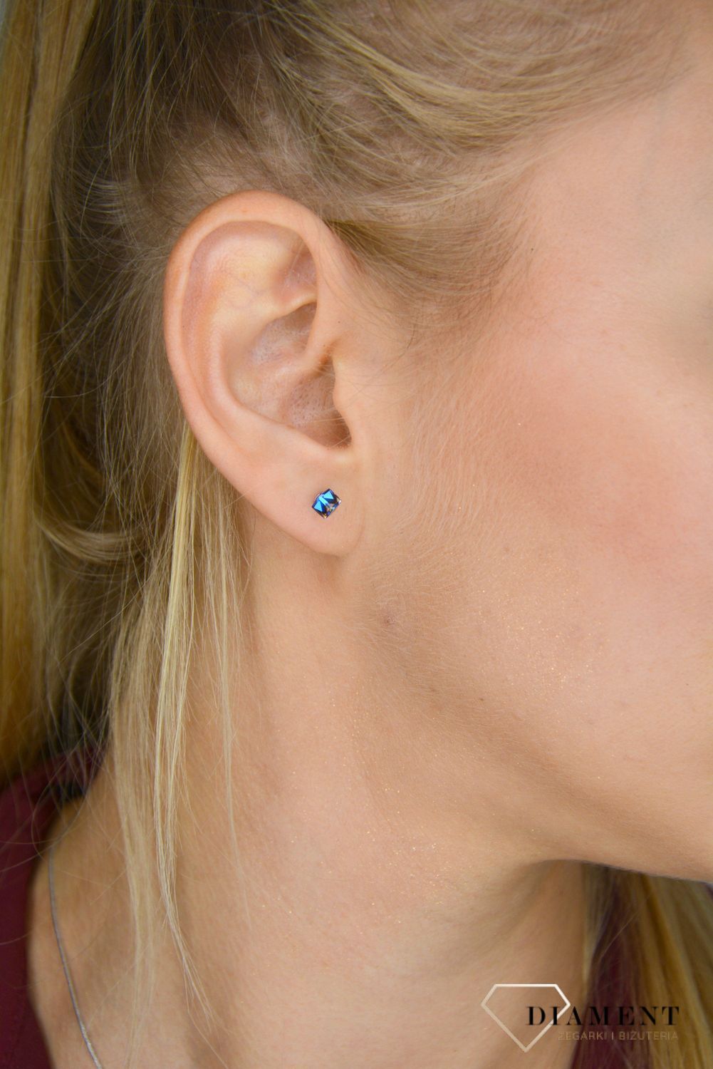 Kolczyki srebrne Swarovski małe kostki Bermuda Blue K48414BB✓ Prezent dla dziewczyny✓ Prezent dla mamy✓Biżuteria srebrna w Sklepie z Biżuterią zegarki-diament.pl✓Piękna i Elegancka Kolczyki dla Kobiet✓ (1).JPG